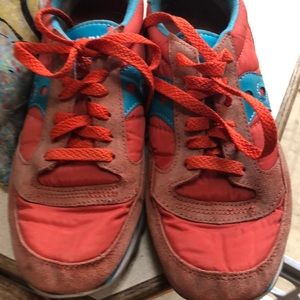 Saucony Jazz running shoes